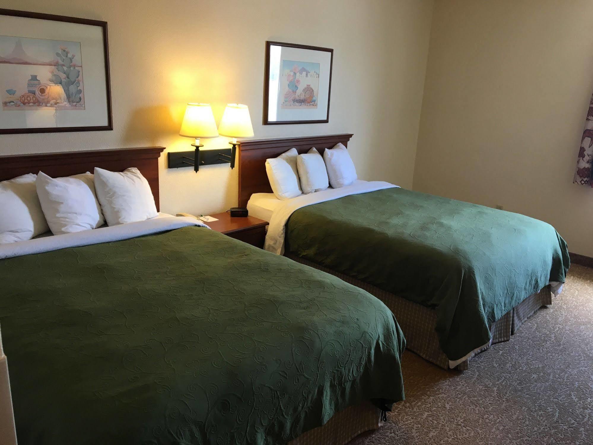 Baymont By Wyndham Albuquerque Airport Hotell Exteriör bild
