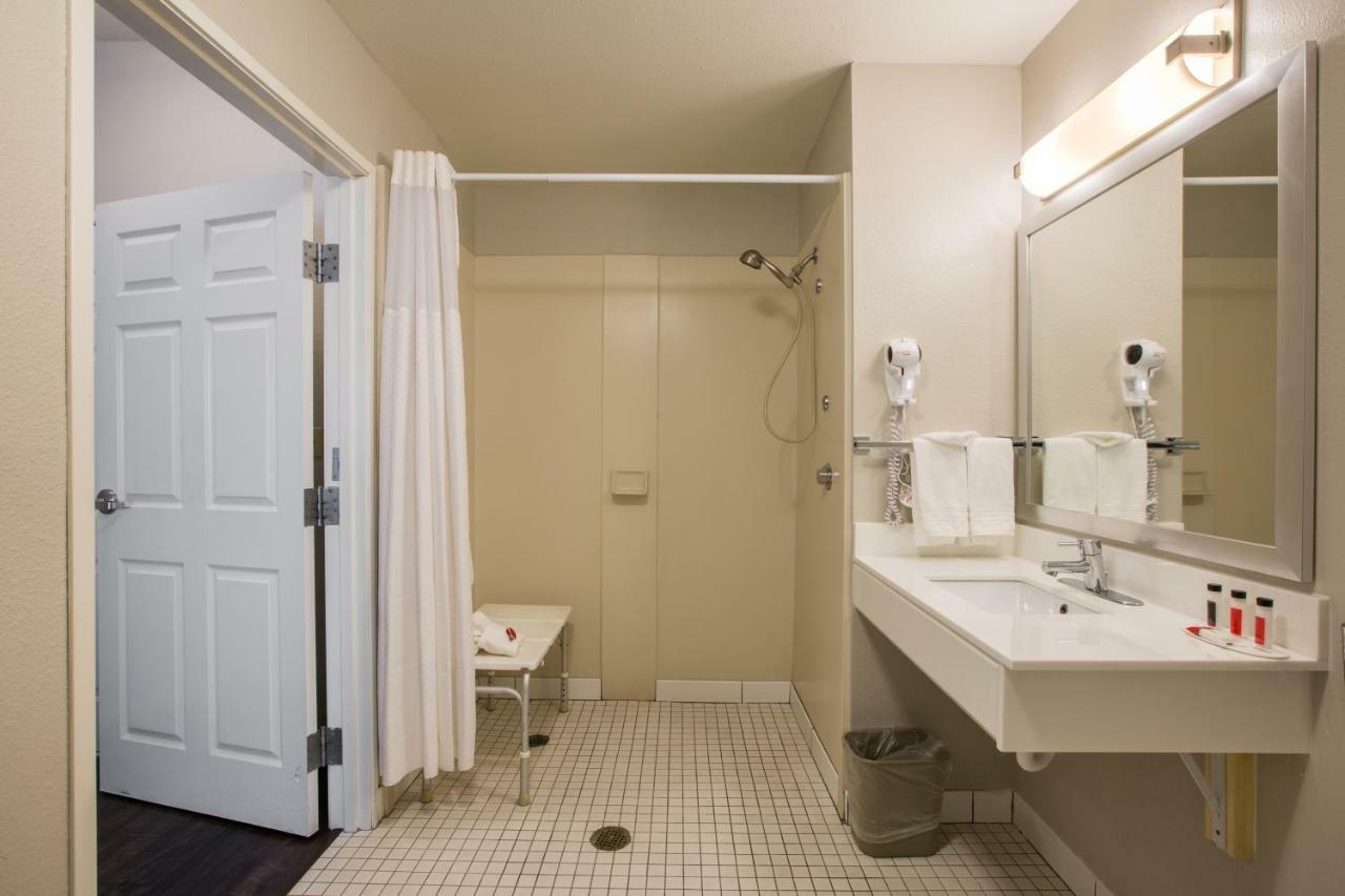 Baymont By Wyndham Albuquerque Airport Hotell Exteriör bild
